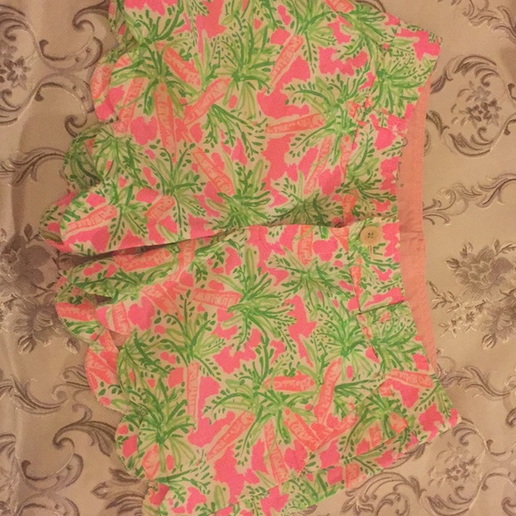 Lilly Pulitzer Pants - Lilly Pulitzer Buttercup shorts Nibble